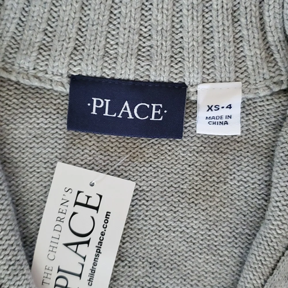 NWT Childrens Place boys gray zip sweater sz 4